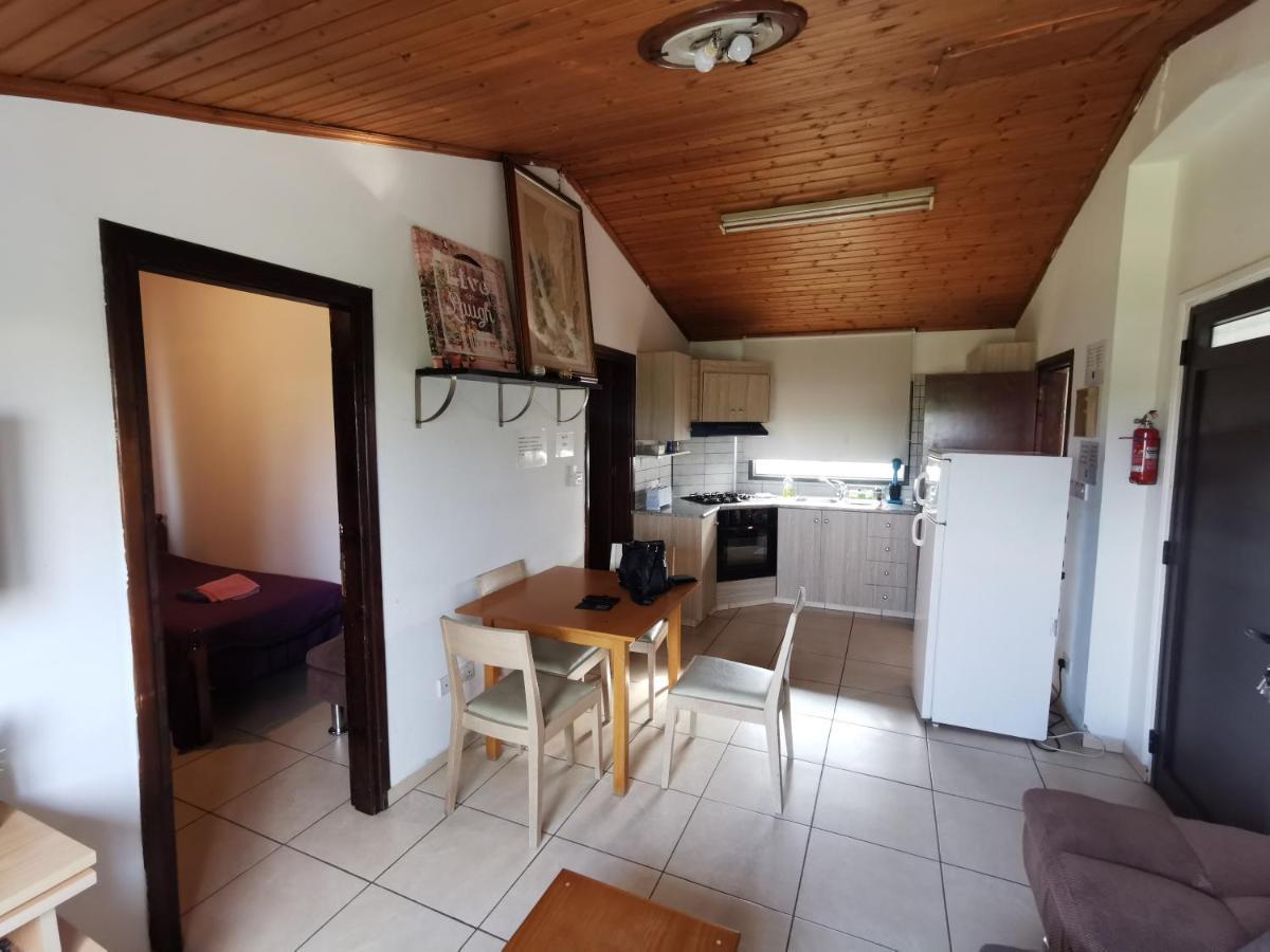 Strovolos Rooms Studios Nicosia Kültér fotó
