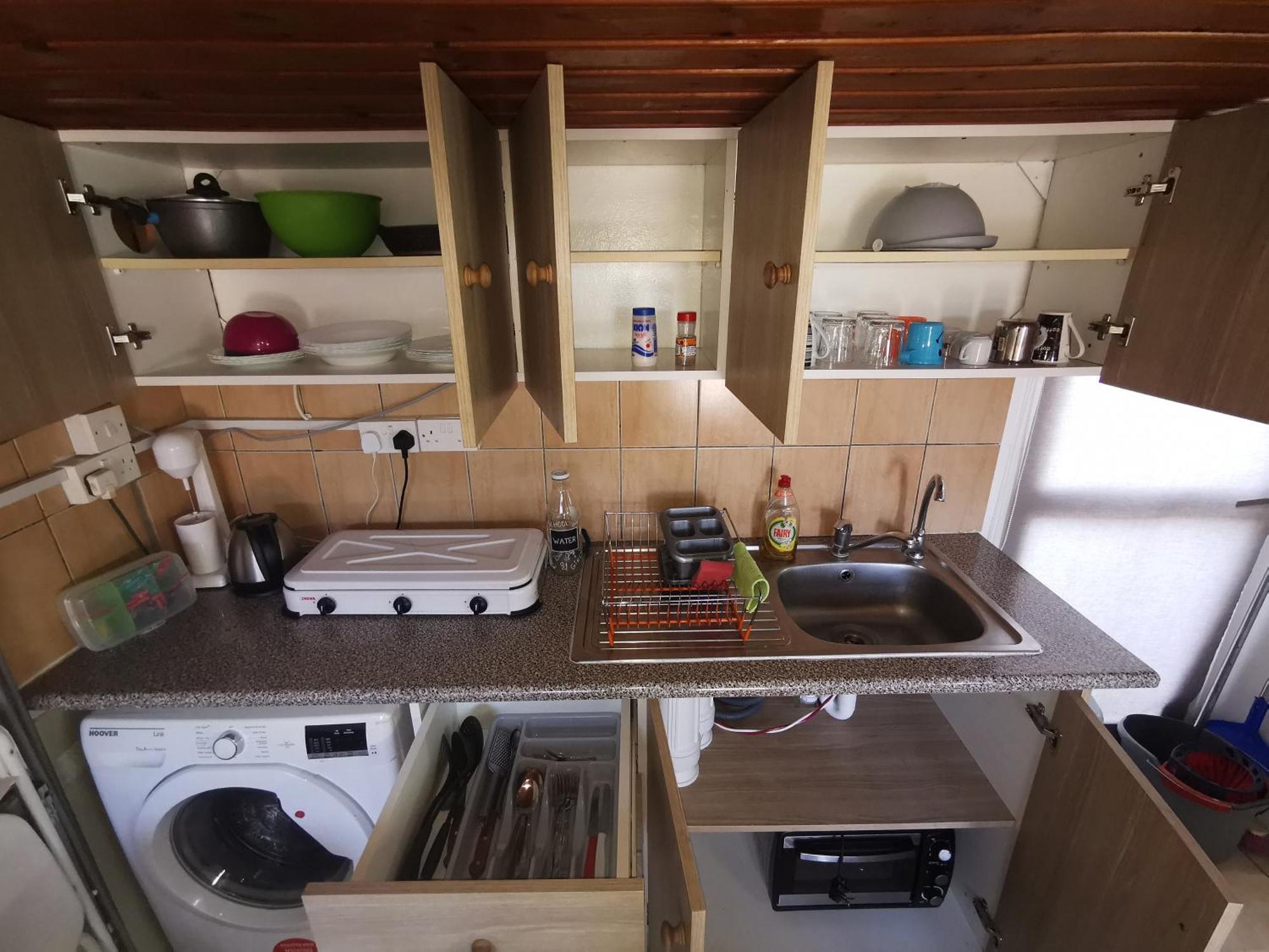Strovolos Rooms Studios Nicosia Szoba fotó