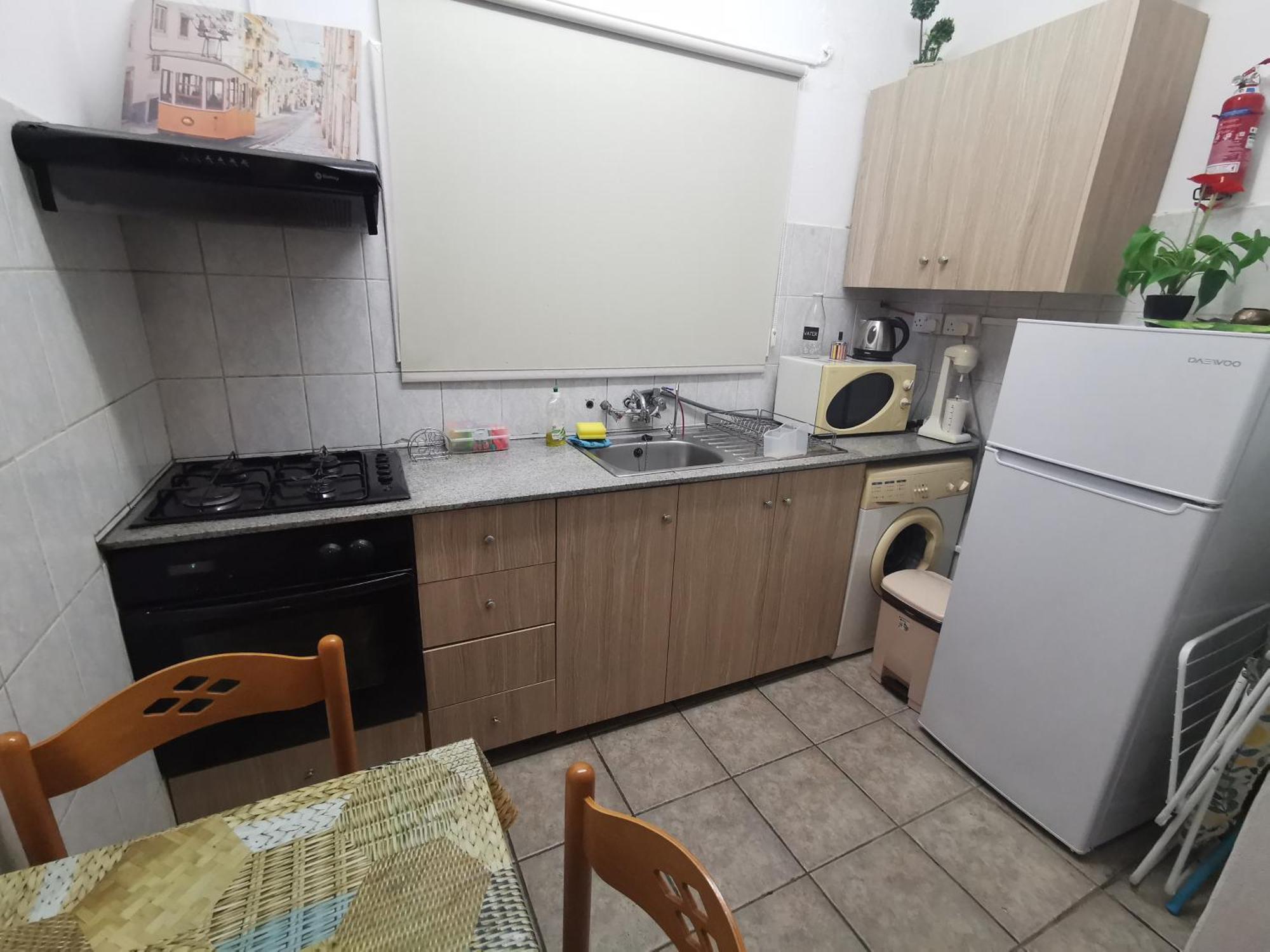 Strovolos Rooms Studios Nicosia Szoba fotó