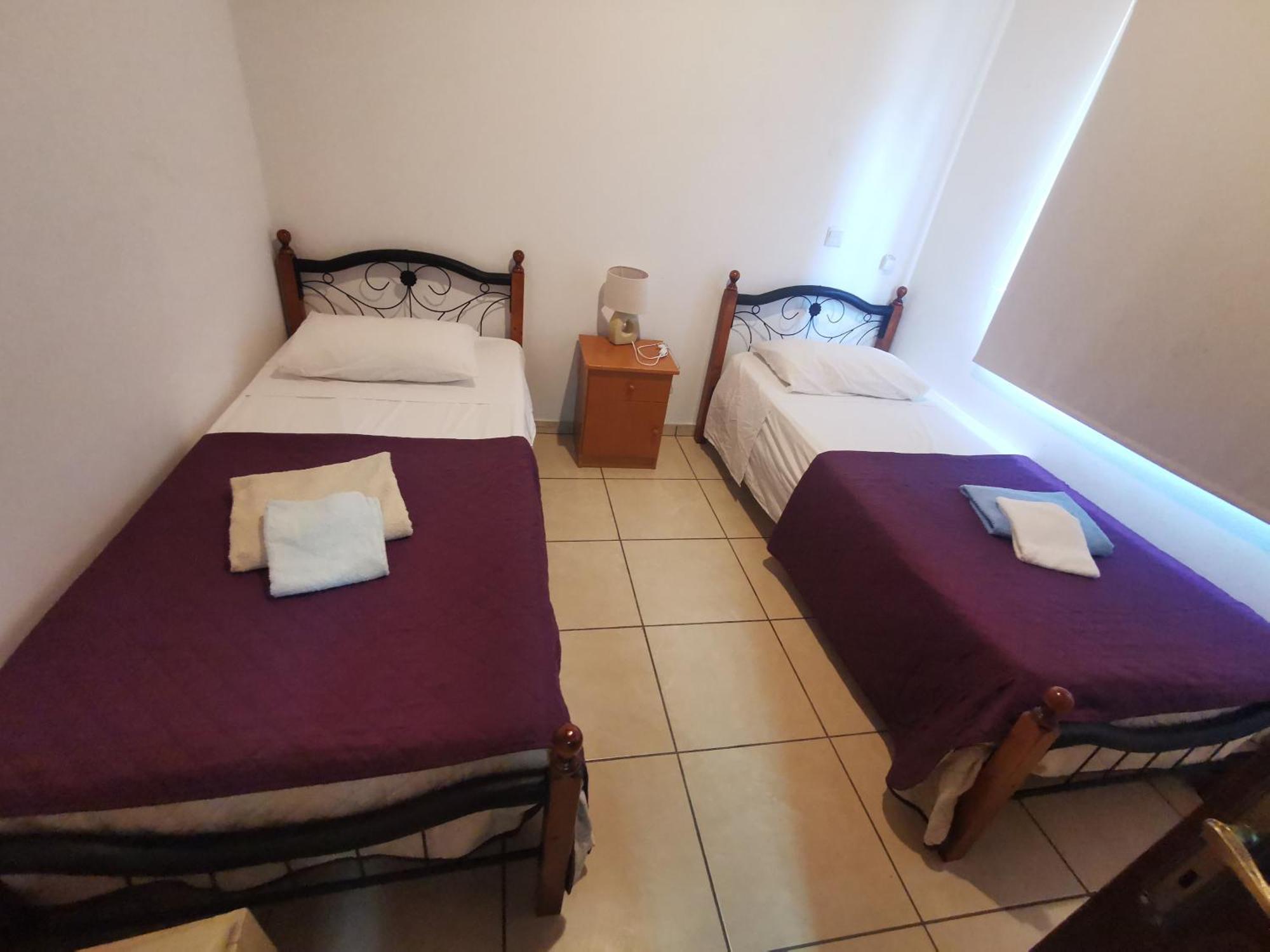 Strovolos Rooms Studios Nicosia Szoba fotó