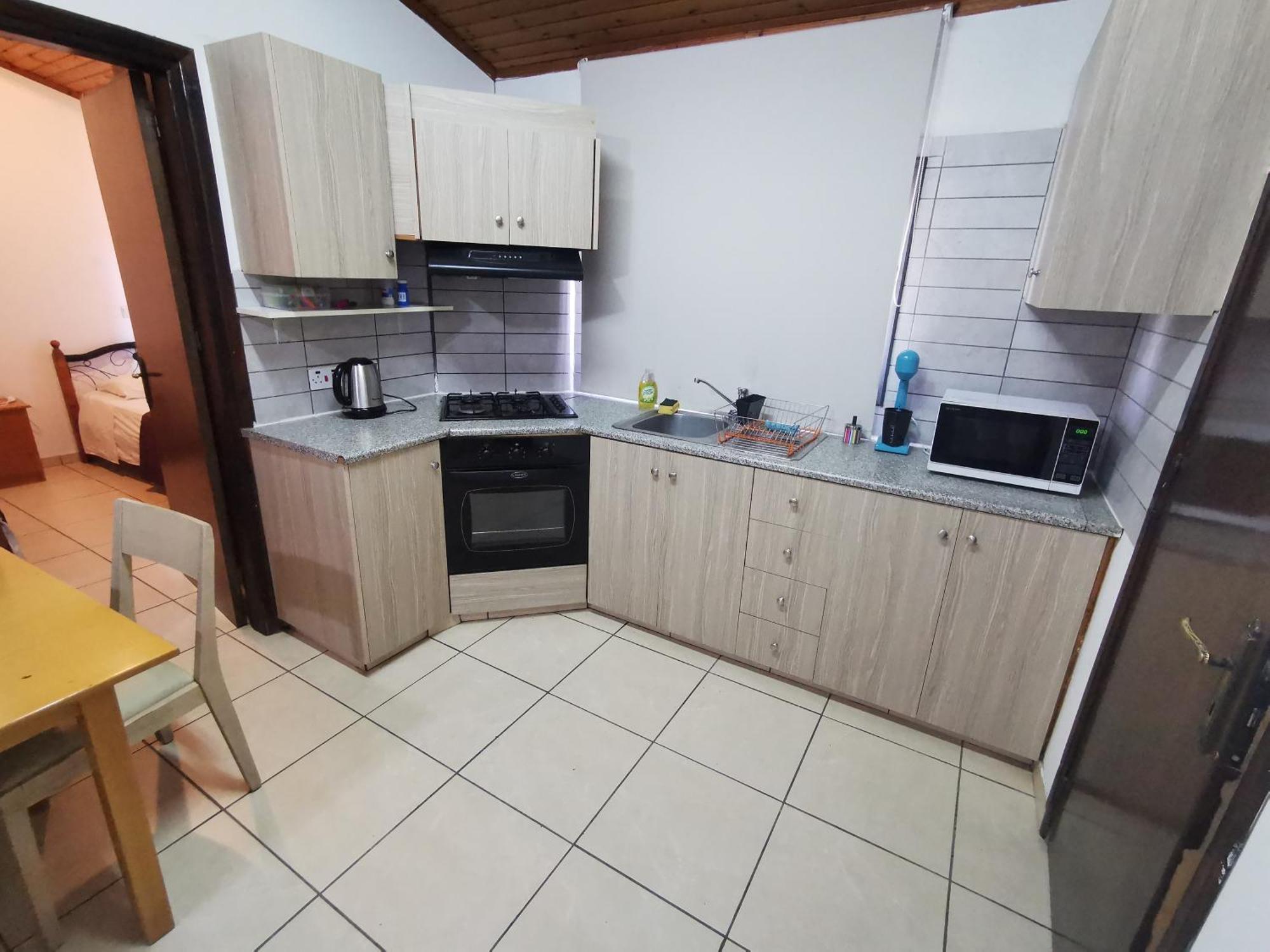 Strovolos Rooms Studios Nicosia Szoba fotó