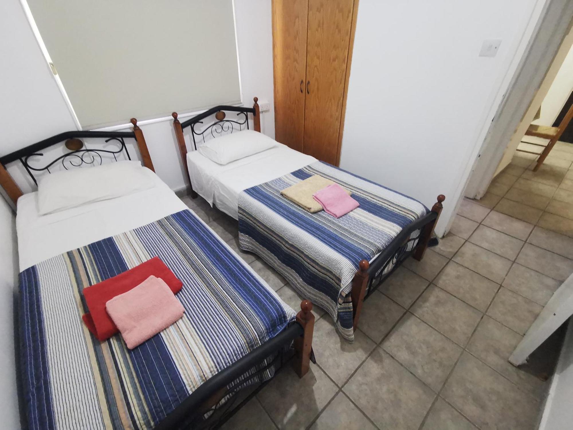 Strovolos Rooms Studios Nicosia Szoba fotó