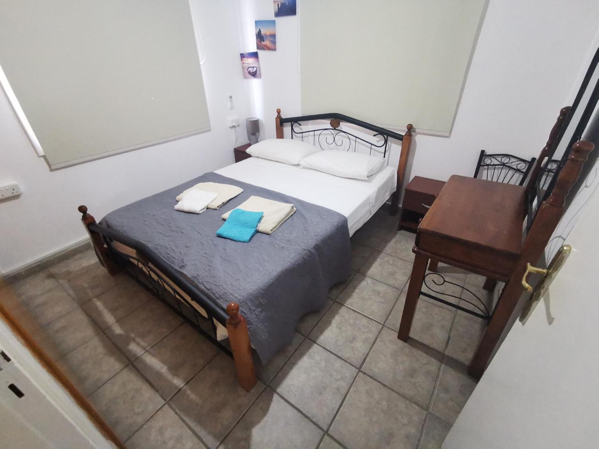 Strovolos Rooms Studios Nicosia Szoba fotó